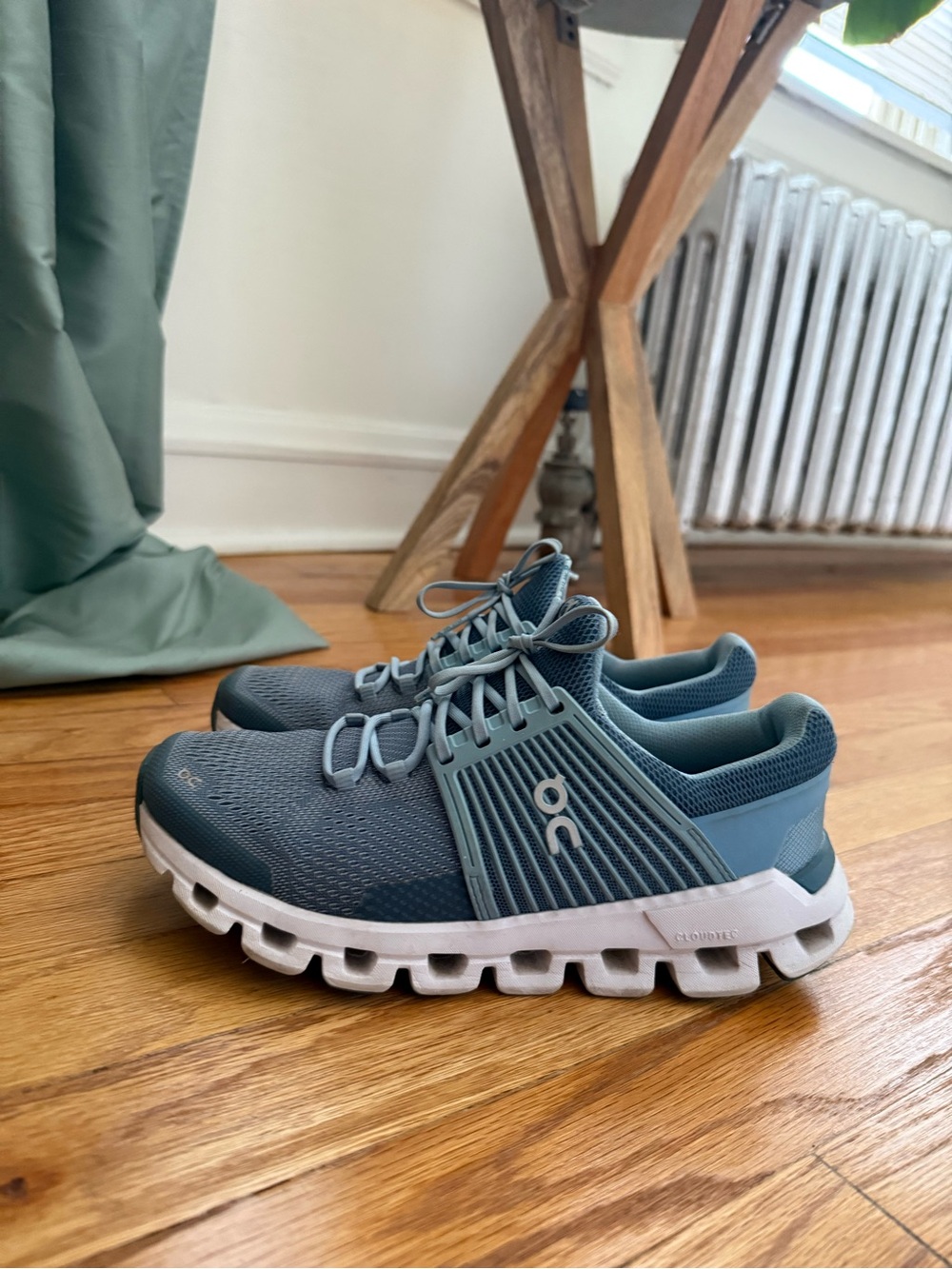 On Running Cloudswift Trainers - Teal Blue with White Sole
